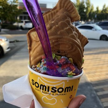 Somisomi - Ube Sesame Taiyaki - Desserts Near Me - Cupertino, California