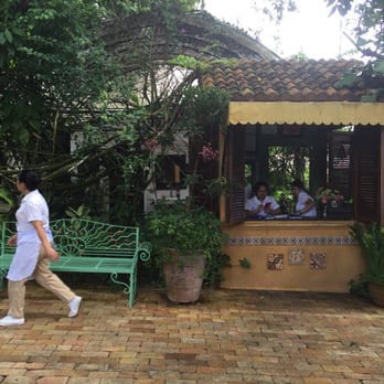 Sonya's Garden - Bed & Breakfast Near Me - Alfonso, CAV