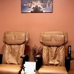 Deluxe Nails & Spa