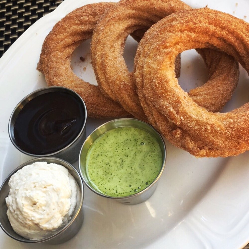 Barrio - Guacamole De La Casa, Hot Mezz drink, Churros - Mexican Near Me - Chicago, Illinois