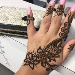 Just Threading - Awesome job with my henna, quick and looked just like the picture I showed her!