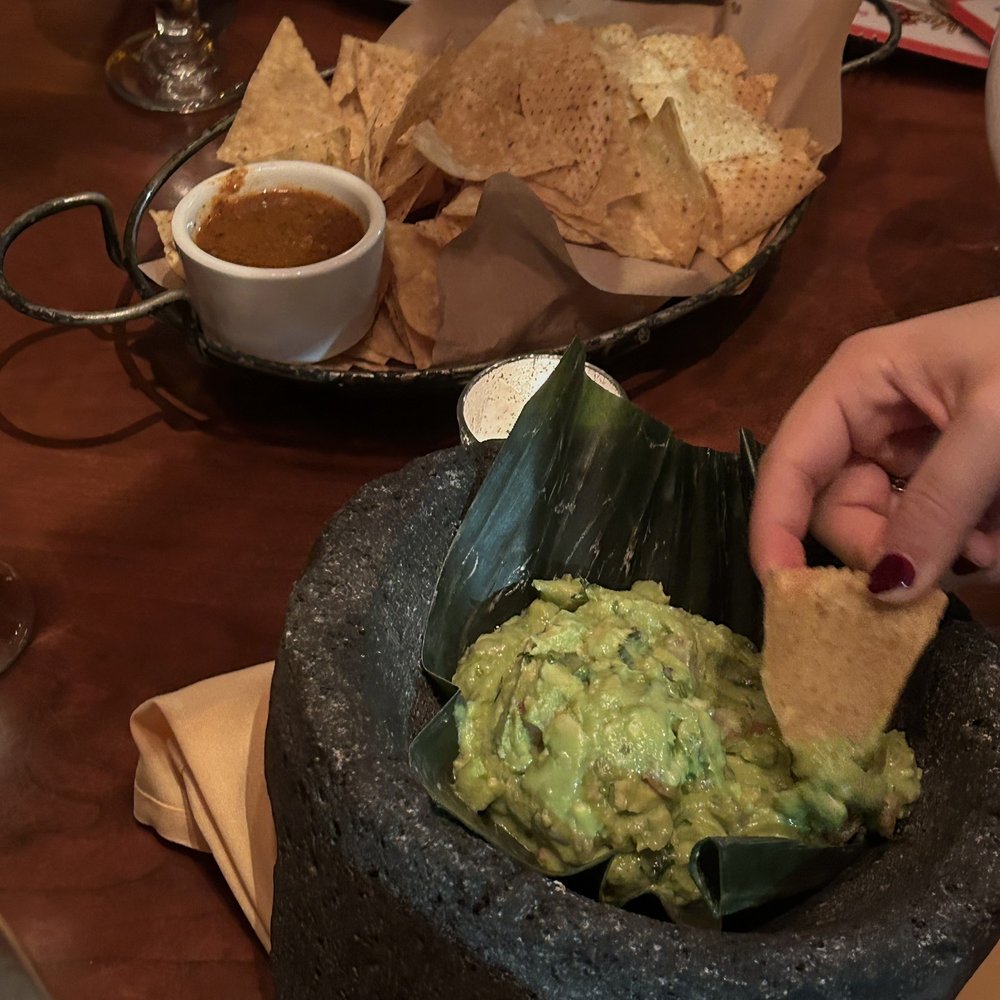 El Vez - guac - Mexican Near Me - Philadelphia, Pennsylvania