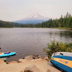 Trillium Lake - Hazy day from east winds