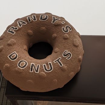 Randy's Donuts - Donuts Near Me - Pasadena, California