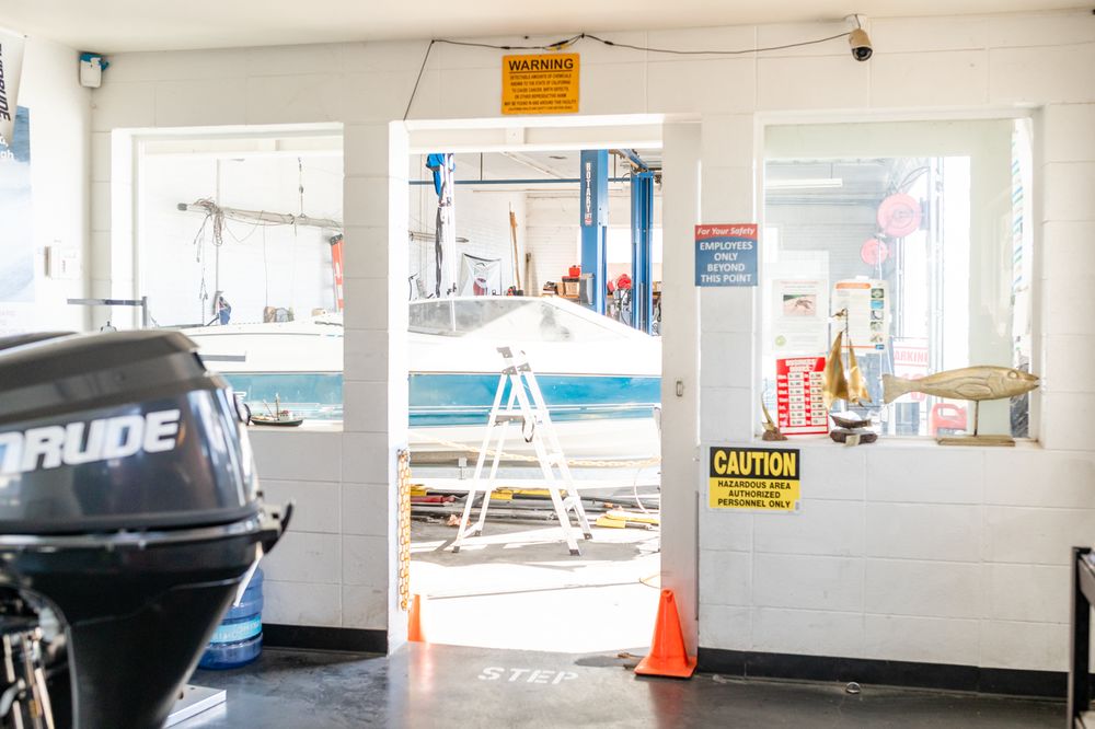 THE BOAT SHOPPE 21 Photos & 15 Reviews Boat Dealers 2125 N