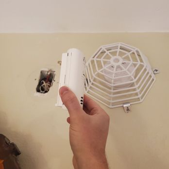Sleepy Hollow Cabins & Hotel - Carbon monoxide alarm not attached. - Hotels Near Me - Crestline, California Sleepy Hollow Cabins & Hotel - Carbon monoxide alarm not attached. - Hotels Near Me - Crestline, California