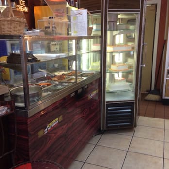 Perla de Oriente Panderia - the interior of a bakery - Bakeries Near Me - Peekskill, New York