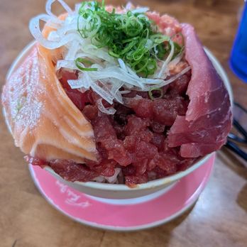 Sushi Bay - Mixed bowl - Sushi Bars Near Me - Kapolei, Hawaii Sushi Bay - Mixed bowl - Sushi Bars Near Me - Kapolei, Hawaii