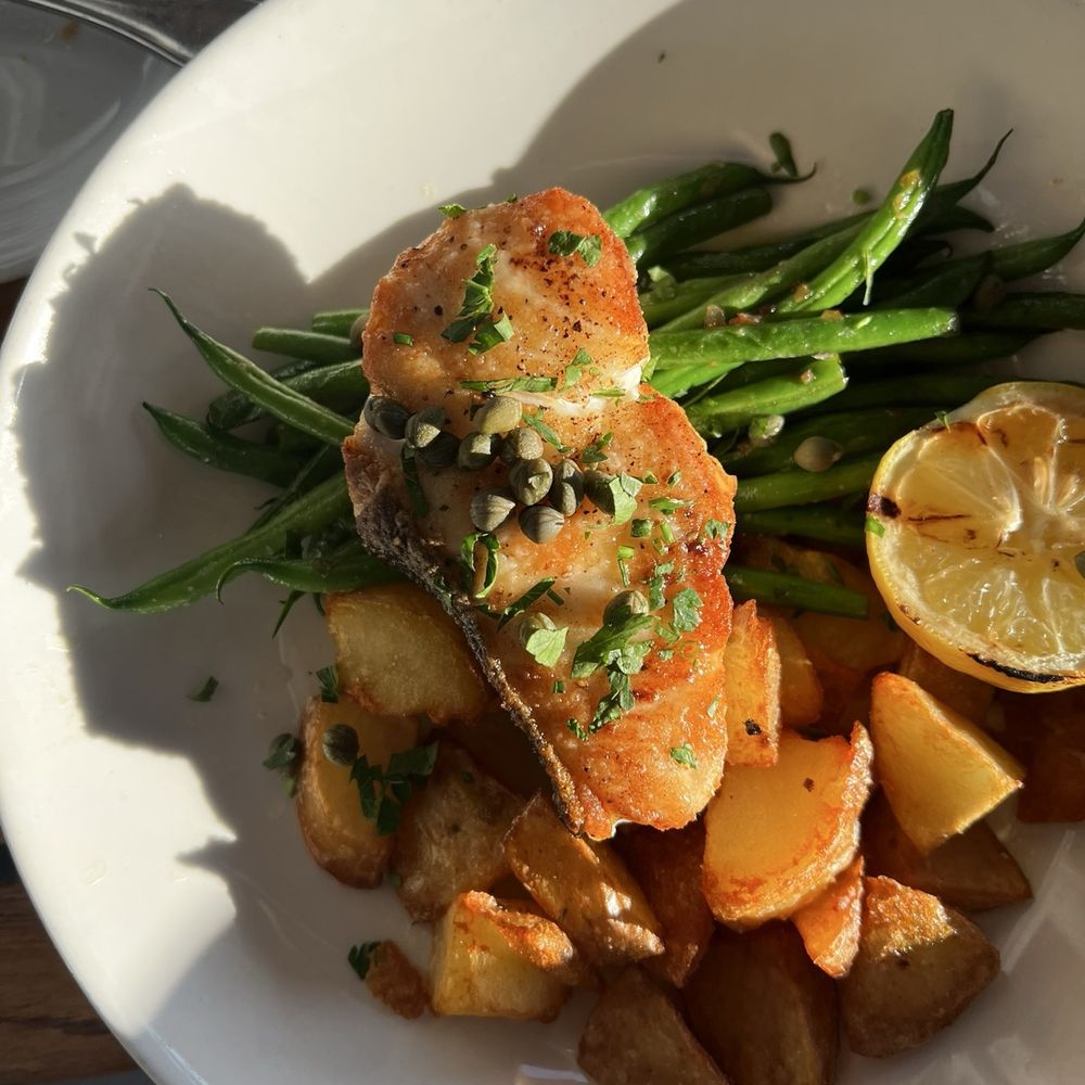 Ray's Café - Special - Seafood Near Me - Seattle, Washington Ray's Café - Special - Seafood Near Me - Seattle, Washington