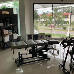 Chiropractic Health Center Puerto Vallarta - Getting settled into now location at Plaza Palmas, treatment room