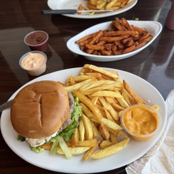 American Wildburger - Burgers Near Me - Des Plaines, Illinois