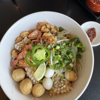 Lemon Pepper Vietnamese Cuisine - Vietnamese Near Me - Oakland, California