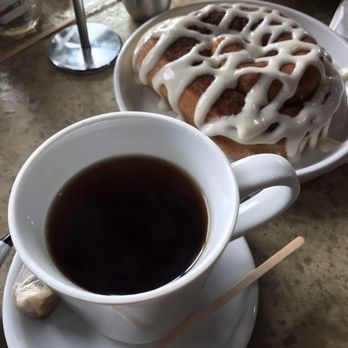 Cafe Topes - Tea with cinnamon roll - Coffee & Tea Near Me - Carlsbad, California