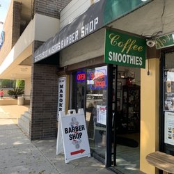 Masors Barber Shop - Front entrance (Mar 2023)