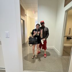 Perspire Sauna Studio - Photo with my bestie in their huge mirrors