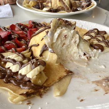 Caramel Cafe - Nutella and Fruits Crepe, vanilla ice cream inside - Desserts Near Me - Bolton, Ontario