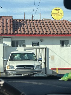 Piara Pizza – Normandie (Drive-Thru) by null