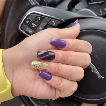 Le Nails - My full set with middle finger being cat eye polish - Nail Salons Near Me - Forest City, North Carolina Le Nails - My full set with middle finger being cat eye polish - Nail Salons Near Me - Forest City, North Carolina