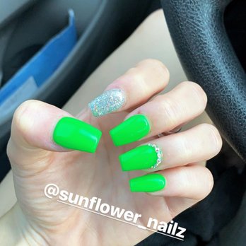 Sunflower Nails - Acrylic coffin full set - Nail Salons Near Me - Alexandria, Virginia