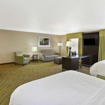 Hampton Inn & Suites Elyria - Guest room - Hotels Near Me - Elyria, Ohio Hampton Inn & Suites Elyria - Guest room - Hotels Near Me - Elyria, Ohio