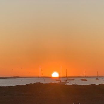 Ketch Harbor Pub - Seafood Near Me - Half Moon Bay, California