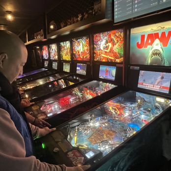 FreePlay Toronto - 6 of the 8 pinball machines were working. - Bars Near Me - Toronto, Ontario
