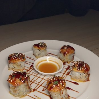 Shine Restaurant - Flaming Maki - Sushi Bars Near Me - Chicago, Illinois