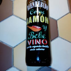 La Florentina - Botella de vino con mensaje: "Bienbebido, come jamón y bebe vino y a la segunda botella serás adivino"