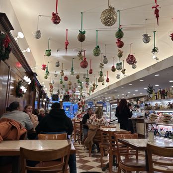 Ferrara Bakery & Cafe - Table view - Bakeries Near Me - New York, New York Ferrara Bakery & Cafe - Table view - Bakeries Near Me - New York, New York