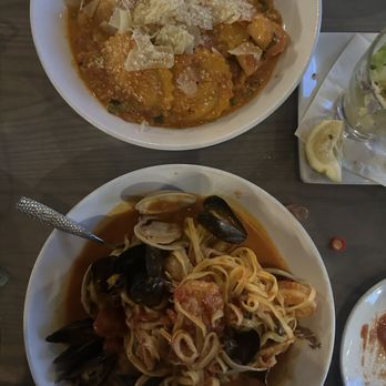 Boca Oyster Bar - Lobster ravioli, cioppino - New American Near Me - Bridgeport, Connecticut Boca Oyster Bar - Lobster ravioli, cioppino - New American Near Me - Bridgeport, Connecticut