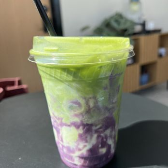 Coffee Cats - Iced blueberry matcha - Coffee & Tea Near Me - Bell Gardens, California
