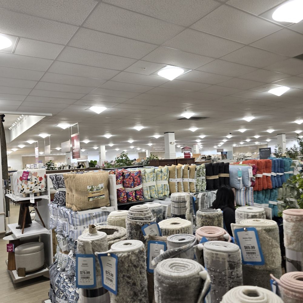 T J Maxx - Homegoods side - Department Stores Near Me - Cedar Knolls, New Jersey