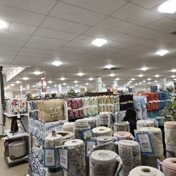 T J Maxx - Homegoods side