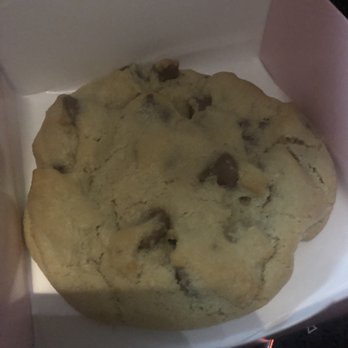 Crumbl - Draper - Bakeries Near Me - Draper, Utah