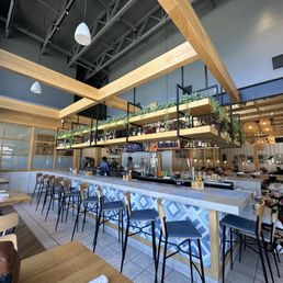 バーあたりの席からの雰囲気