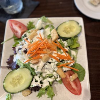 The Ridge Grill - Fresh Garden Salad - New American Near Me - Tulsa, Oklahoma