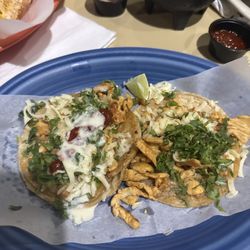 El Rodeo 20 - Grilled chicken tacos