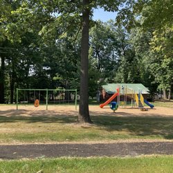 Saussaman Park - New playground equipment and swings