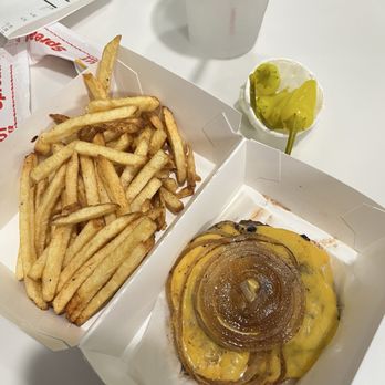 In-N-Out Burger - Burgers Near Me - Stafford, Texas