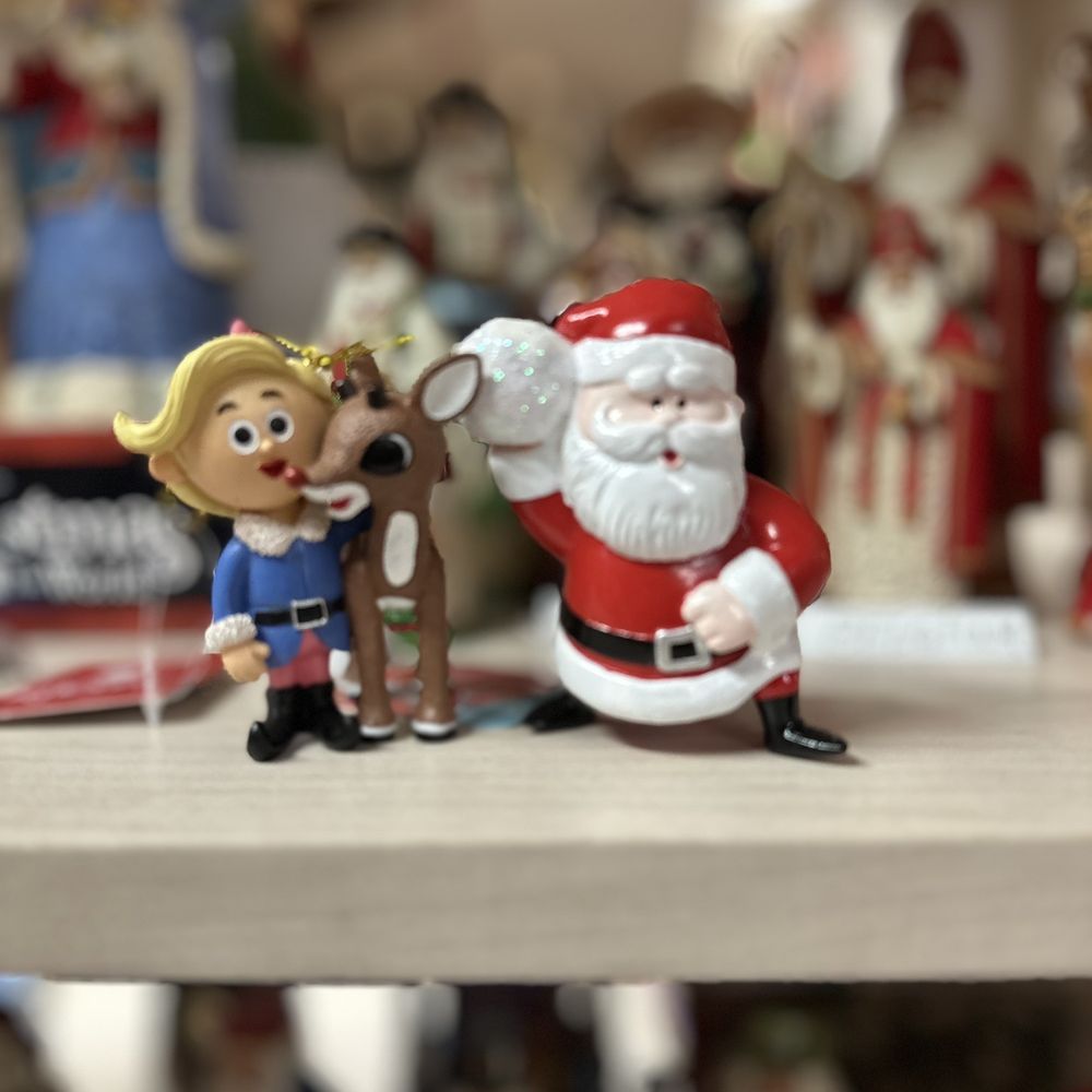 Christmas Shop - Home Decor Near Me - Granby, Connecticut