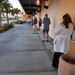 Publix Super Markets - 6 feet apart for Covid-19.