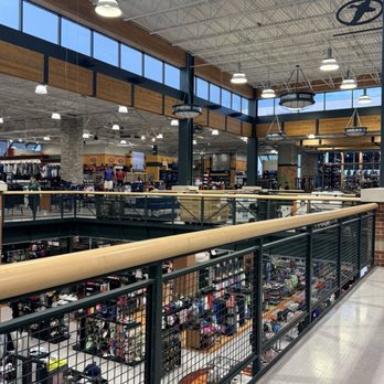 DICK'S Sporting Goods - Sports Wear Near Me - Gilbert, Arizona DICK'S Sporting Goods - Sports Wear Near Me - Gilbert, Arizona
