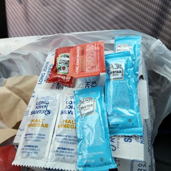 Long John Silver's - 4-26-22  Plenty of condiments - Fast Food Near Me - Winnemucca, Nevada