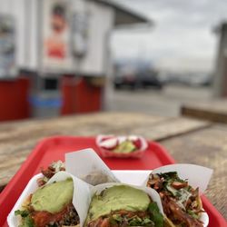 Tacos La Central - 2 asada tacos and 2 pastor tacos.