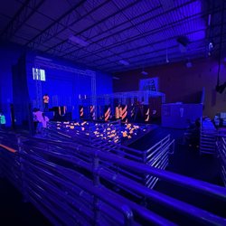 Sky Zone Trampoline Park - Swing and Obstacle course