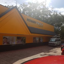 Petbarn Caloundra