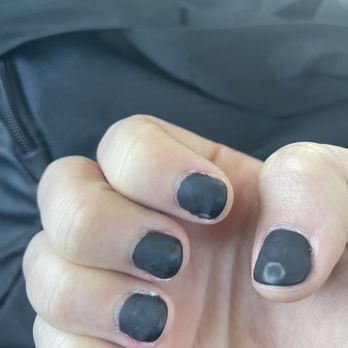 Luxe Nail Bar - Chipped and lumpy gel - Nail Salons Near Me - Tulsa, Oklahoma Luxe Nail Bar - Chipped and lumpy gel - Nail Salons Near Me - Tulsa, Oklahoma