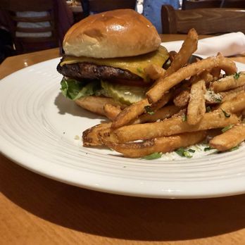 Pinstripes - Bistro Burger - New American Near Me - South Barrington, Illinois Pinstripes - Bistro Burger - New American Near Me - South Barrington, Illinois