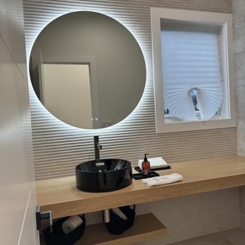 Made With Glass - Luxury installation mirror - Glass & Mirrors Near Me Made With Glass - Luxury installation mirror - Glass & Mirrors Near Me