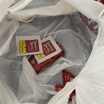 Famous Dave's Bar-B-Que - Moist towelettes - Barbeque Near Me - North Riverside, Illinois